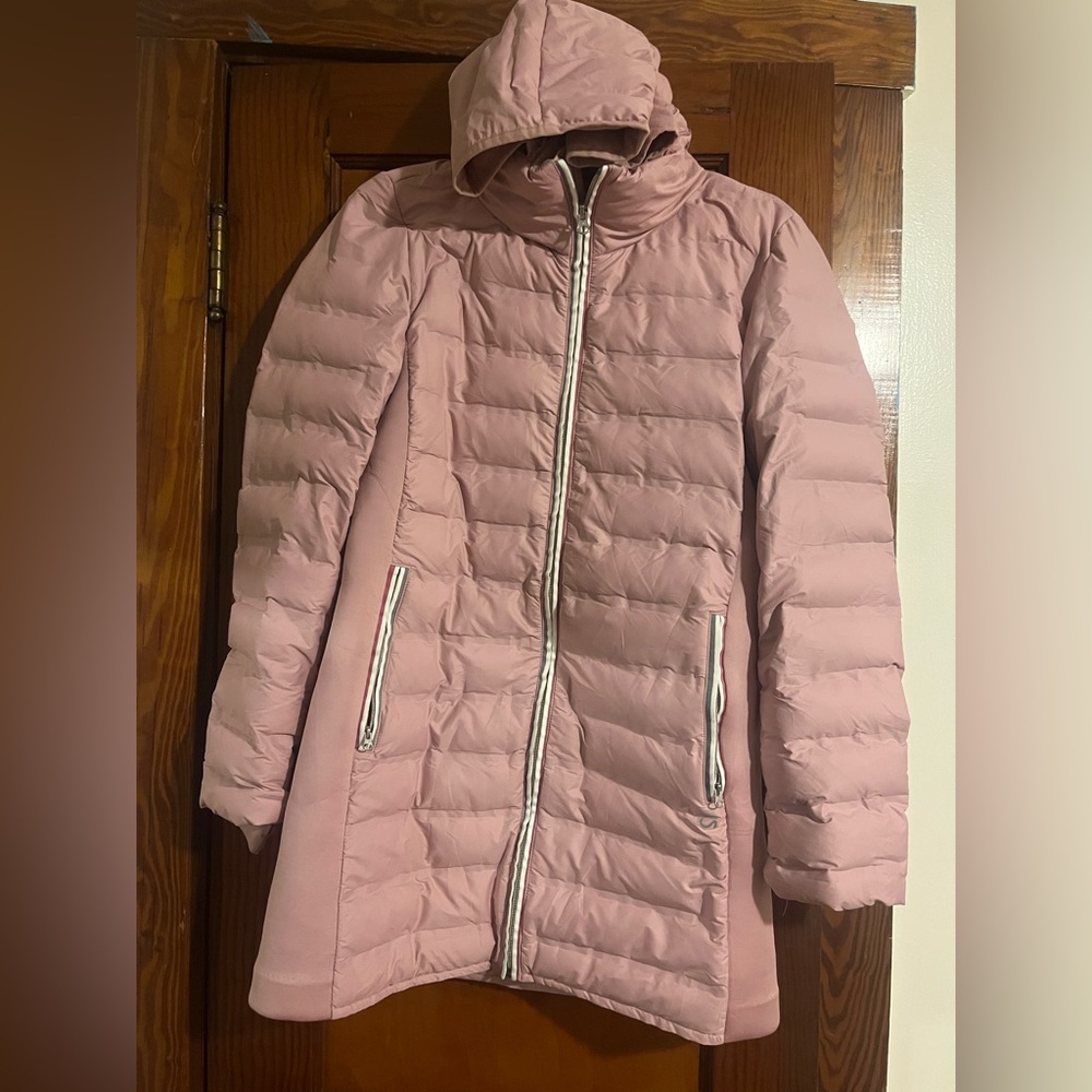 Women's light Pink Hooded Puffer Coat